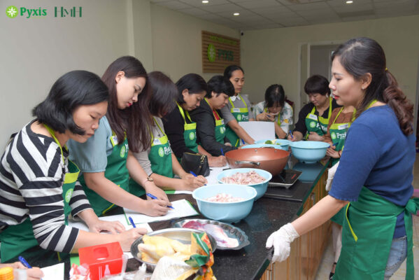 Lớp Cỗ Tết truyền thống tại Pyxis