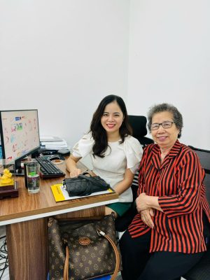 Bác sĩ Dung và những buổi khám chữa bệnh miễn phí cho cộng đồng thu hút hàng trăm người kéo về Hà Nội